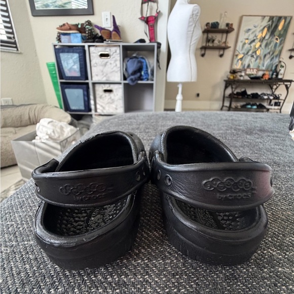 EUC Jibbitz by CROCS Kids Black Water Shoes XXS C4/5 Baby UNISEX - Picture 5 of 16